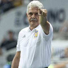 Las polémicas y los problemas de Ricardo Ferretti en México