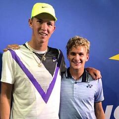 Damm (15 años) y Kodat (16): el dobles más joven que gana un partido en la historia del USO