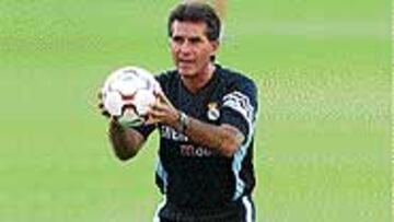 "Soy partidario de hacer un equipo que tenga continuidad"