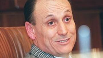 <b>CONFIANZA. </B>El dueño del Betis prolongará el contrato de su entrenador un año más.