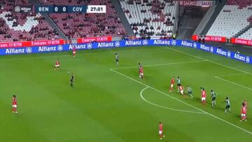 El gol del Benfica que desata la sorna del antimadridismo: "De la que se han librado..."