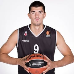 Luka Mitrovic refuerza a UCAM Murcia tras la marcha de Delía