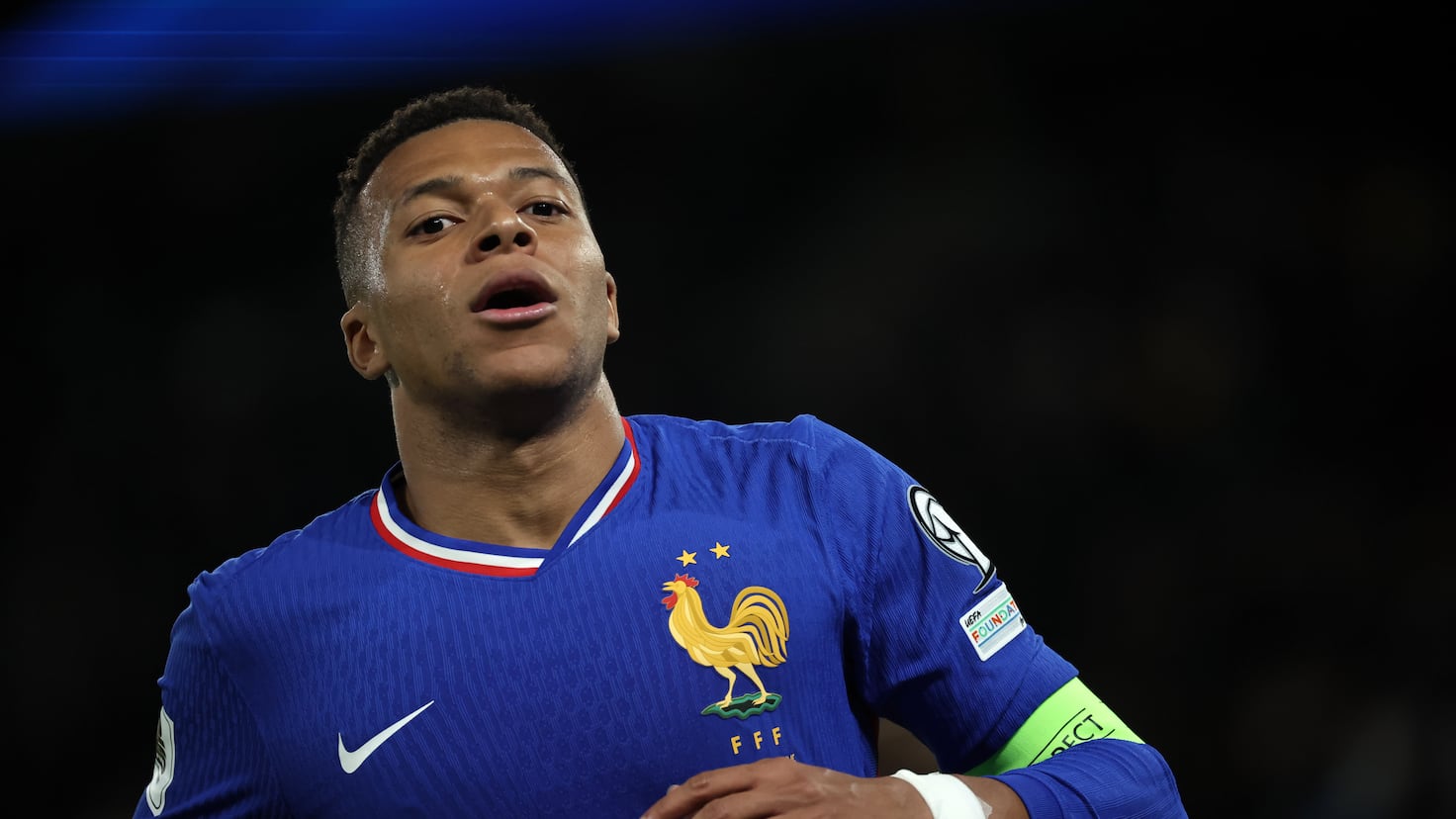 Rothen: “Acho que há jogadores que estão fartos deste tratamento favorável ao Mbappé” Rothen: “Acho que há jogadores que estão fartos deste tratamento favorável ao Mbappé”