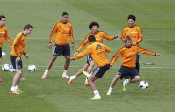 Coentrao con el balón durante el entrenamiento del sábado.
