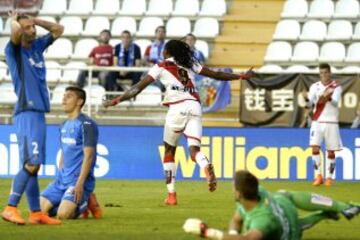 1-0. Manucho celebró el primer tanto.