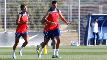 Morata y João, en Los Ángeles de San Rafael. La opción árabe toma cuerpo en la cabeza del futbolista.