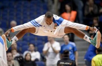 Slaughter, en pleno ritual de salto antes de un partido.