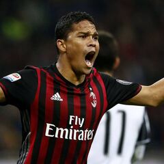 El reto de Bacca: Recuperar la confianza en el fútbol italiano