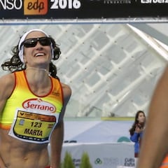 Marta Esteban, la autodidacta que vuela en 2h 30 en Valencia