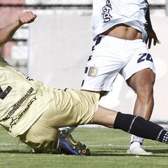 Juan Valencia, el arquero de Águilas que jugó como defensa