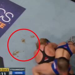 ¡Tierra trágame! ¡le da diarrea en medio del combate!