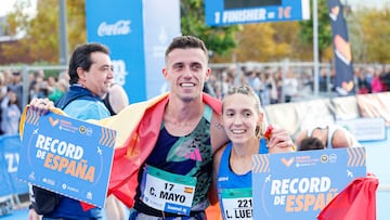 Carlos Mayo y Laura Luengo celebran sus respectivos hitos en el Medio Marat車n Valencia Trinidad Alfonso Zurich.