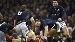 Jamie Roberts logr&oacute; un ensayo clave para el triunfo gal&eacute;s.