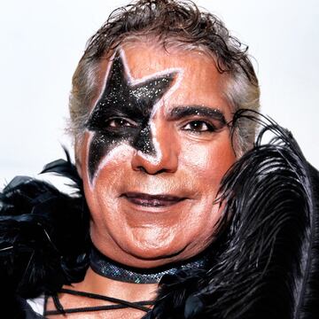 En una lucha de apuestas por equipo, las últimas parejas en encontrarse en combate eran May Flowers junto con Halcón Dorado JR y Heavy Metal con León Negro; al final, resultaron vencedores los últimos.