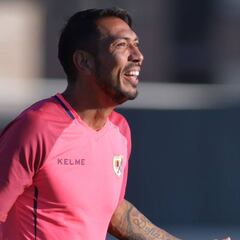 Ulloa: "El estilo del Rayo es agua bendita para un delantero"