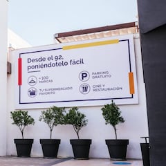 Horarios de centros comerciales y grandes almacenes el 12 de octubre: El Corte Inglés, MediaMarkt, Ikea Decathlon...