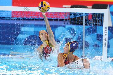 Laura Ester fue titular ante Italia.