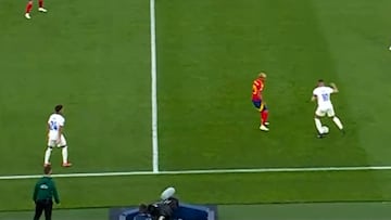 El gesto de Mbappé cuando se encuentra a Lamine delante que no se vio