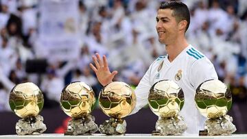 La afición se rinde ante los 5 Balones de Oro de Cristiano