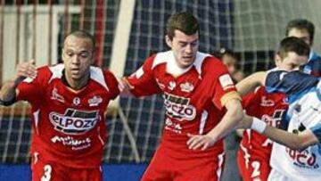 <b>SÓLIDOS. </b>Ciço y sus compañeros se confirman en el liderato.