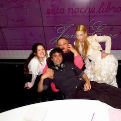 Javier Ambrossi apuesta por ‘Esta noche libro’, su nuevo club de lectura con Alana S. Portero y María Barrier