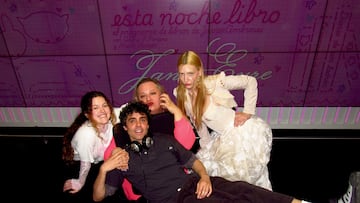 Javier Ambrossi apuesta por ‘Esta noche libro’, su nuevo club de lectura con Alana S. Portero y María Barrier