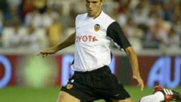 <b>QUIERE MÁS APOYO</b>. El central argentino preferiría menos críticas de la afición.