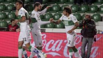 Damián encarriló la victoria del Eche con un golazo.