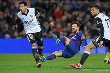 Parejo y Messi.