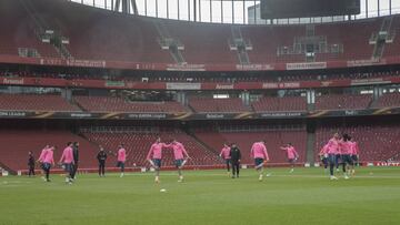 Entrenamiento del Atl&eacute;tico en el Emirates el d&iacute;a antes de medirse al Arsenal en la ida de la semfinal de la Europa League. 