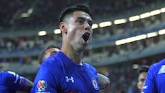 Felipe Mora anotó 'doblete' y fue figura en triunfo de Cruz Azul