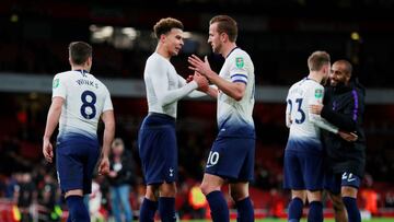 Los jugadores del Tottenham celebran el pase a cuartos
