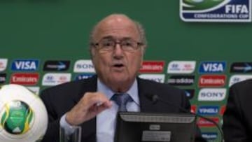 Joseph Blatter, durante la rueda de prensa que ofreci&oacute; en R&iacute;o. 