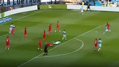 El potente remate de 'Chelo' Díaz que casi acabó en golazo