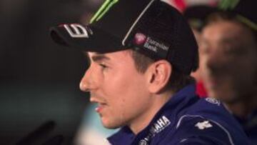 Jorge Lorenzo lidera los segundos libres en Silverstone.