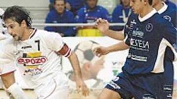 <b>LÍDERES. </b>Paolo Roberto dirige los ataques de ElPozo.