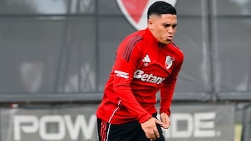 Juan Fernando Quintero se recuperó y hace parte de la primera convocatoria de Eduardo Coudet en River Plate.