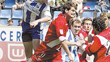 <b>SALTO</b>. El Alavés dio un paso hacia adelante en busca del ascenso.