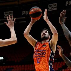 Oficial: Kalinic firma con el Barça por dos temporadas