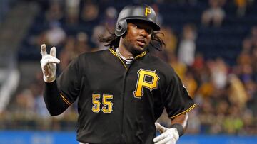 PITTSBURGH, PA - JULY 03: Josh Bell #55 of the Pittsburgh Pirates rounds second after hitting a home run in the sixth inning against the Chicago Cubs at PNC Park on July 3, 2019 in Pittsburgh, Pennsylvania.   Justin K. Aller/Getty Images/AFP
 == FOR NEWSPAPERS, INTERNET, TELCOS &amp; TELEVISION USE ONLY ==