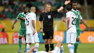 Bjorn Kuipers, durante un Uruguay-Nigeria