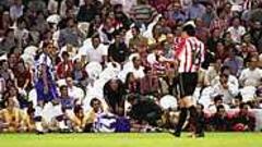 MALA SUERTE. Velamazán cayo lesionado en San Mamés, en el mejor partido del equipo fuera de Montjuïc.