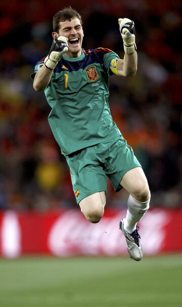 Iker Casillas celebrando la victoria. 