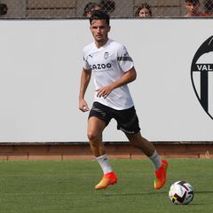 Guillamón se gana a Gattuso, que reactiva su renovación