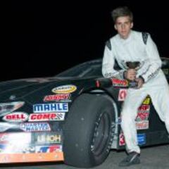 La vida a las "carreras" del único colombiano en Nascar