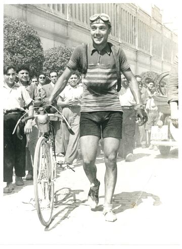 Miguel Poblet ostenta el récord de mayor número de etapas conquistadas, con 34, y además logró dos Voltas: en 1952 y en 1960.