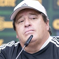 Miguel Herrera, a favor de llevar naturalizados al Tri