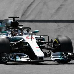 Lewis Hamilton cruises to Spain victory