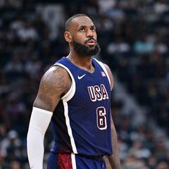 Which USA Basketball players are sponsored by Nike? Who is sponsored by other brands?