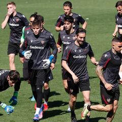 El Levante, sin porteros frente al Alavés